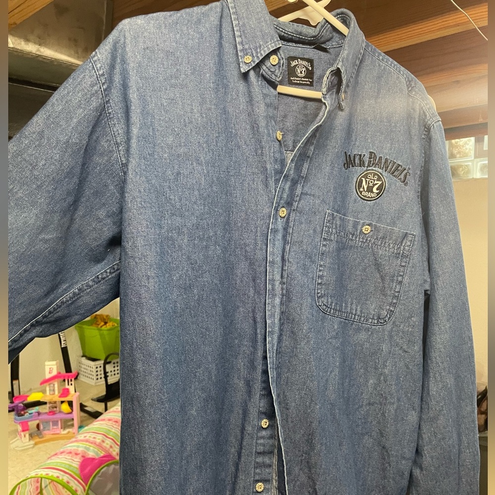 Men’s Jack Daniel’s denim button down shirt